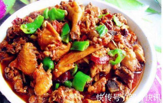 腊肉|美食优选香干炒腊肉、红烧大虾、私房大盘鸡、梅菜扣肉的做法