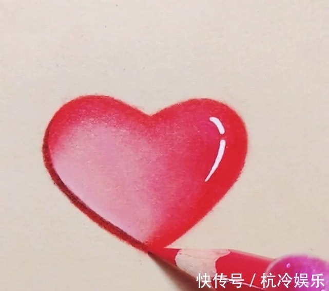彩铅#美术生粉笔画爱心,开始被吐槽“太幼稚”,点上高光后真香!