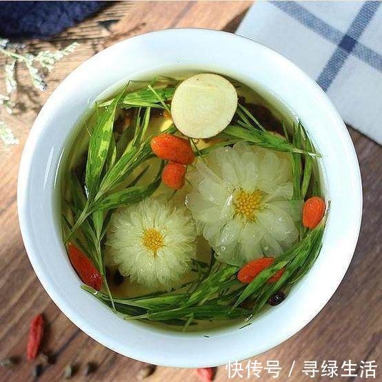 身体|男人别再傻傻喝水啦，常往水里加点料，排毒身体一天比一天好