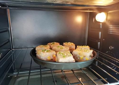  大蜜食堂｜巨好吃的蒜香面包虾～get吐司虾滑新吃法