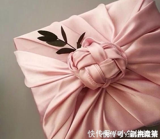 高颜值|一块布打两个结,变身大容量高颜值收纳包,几十种折法好强大