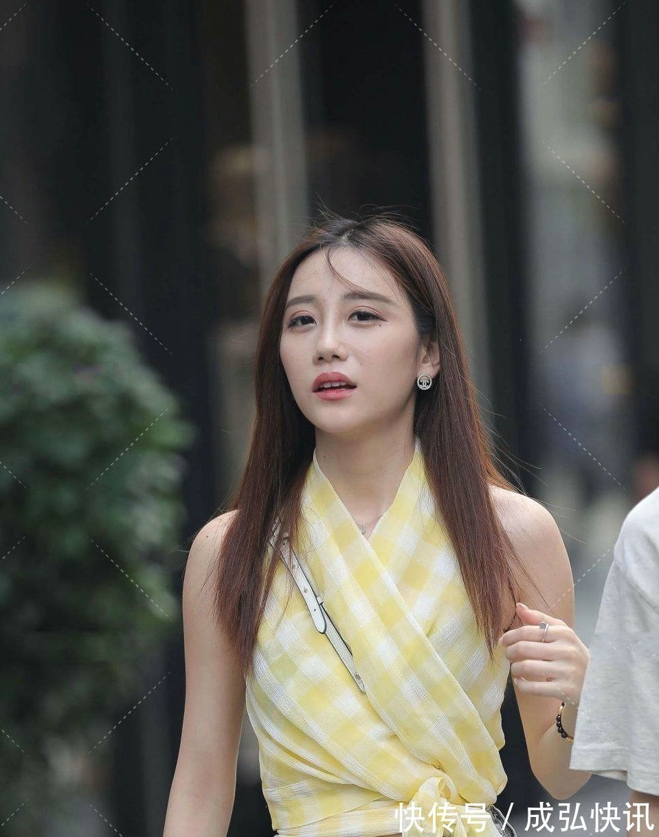 衬衫 米色和桃粉色的配色,丰富而又有层次,显得成熟稳重又优雅精致