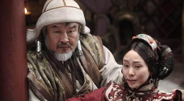生中扮演着|成吉思汗的三个皇后，一个是年少爱情，一个是长情陪伴