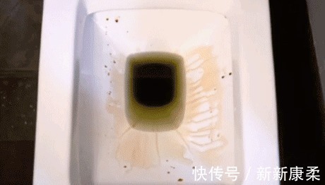 招财猫|闺蜜家从不刷马桶,却没有发黄和臭味,偷学发现用一招就能搞定