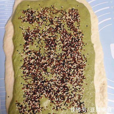 #奈特兰草饲营养美味#超软的双色藜麦吐司