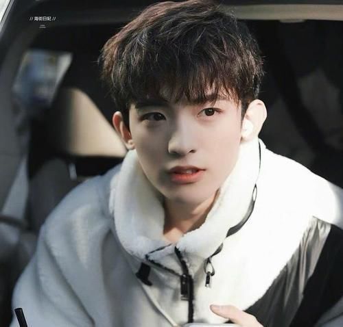 锁定|颜值出众!《青3》上班图首曝光,赛前热门选手疑似“锁定C位”