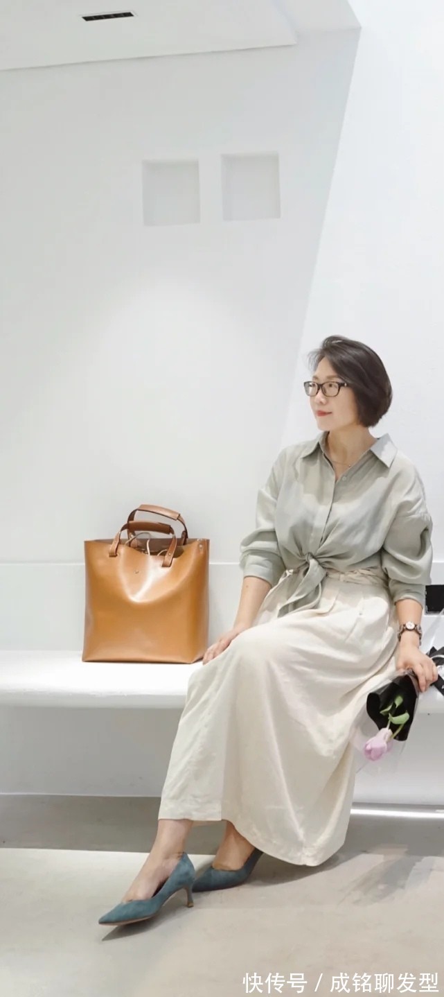 西装|这才是适合中年阿姨的穿搭,得体大方又不装嫩,优雅减龄又显气质
