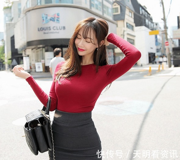 主管|年薪百万的时髦女主管,时尚的穿搭是她坐在这个位置的秘密