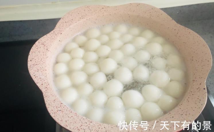 圆子|女人过了30岁,别亏待自己,这汤要常喝,气色红润显年轻