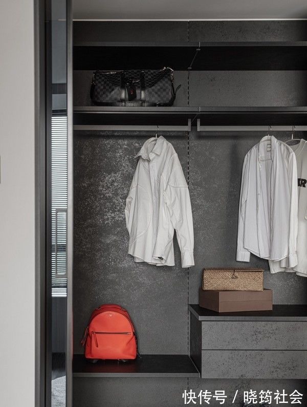 公卫|单身男青年的180㎡之家,全屋简约风,一个人独居,也住出高级感