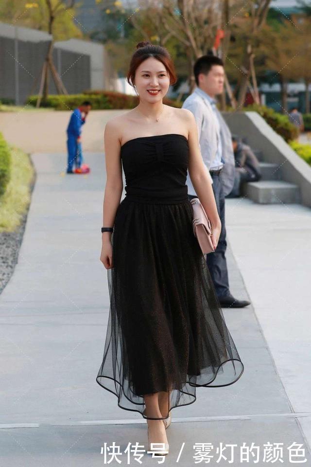 气质型美女,穿搭黑色网纱裙,仙气十足,美丽