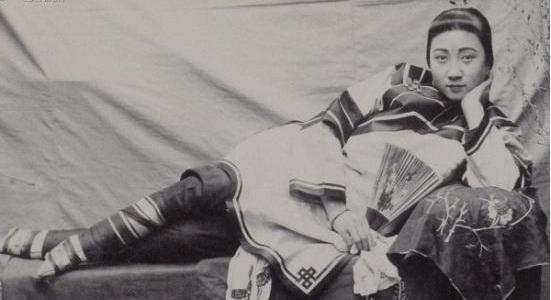 真实|晚清青楼女子真实照片,可能跟你想象差别很大,最后一图姿势很美