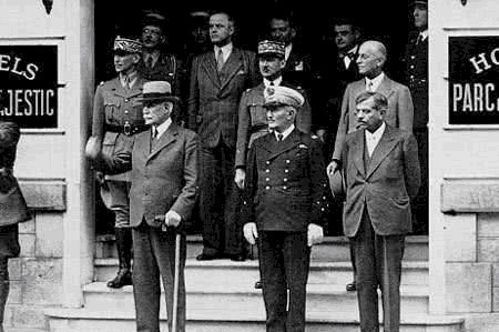 投降|二战时，他是法国元帅，却主动投降德国，结局如何？