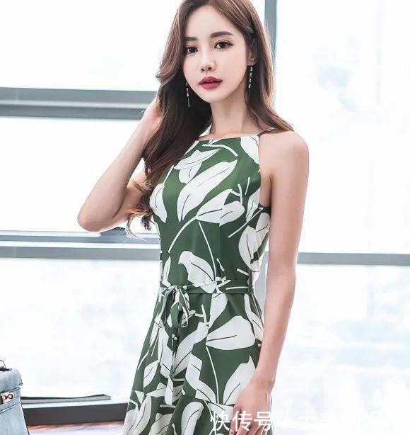  静谧|美女鉴赏：云雾香茗静谧飘绢叶片无袖裙