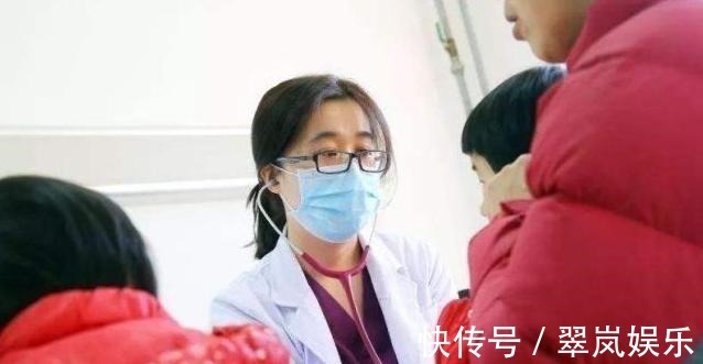 化学反应|3岁男孩吞下整包干燥剂,奶奶这一措施及时有效,被医生点赞!