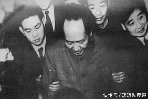 李银桥|此人是陪伴毛主席十五年的保镖,是毛主席最牵挂的人