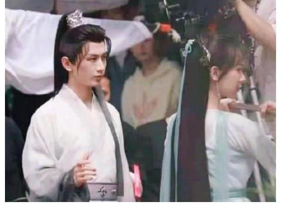 杨紫|“小猴紫”资源好到炸，又一档常驻综艺曝光，杨紫转综艺咖了吗？