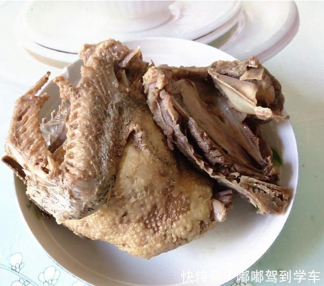 简易盐水鸭，用电饭煲煮的，不用看火，真方便