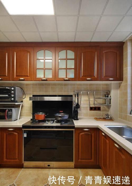 酒柜|老婆非要在阳台打一圈柜子,效果出来还不错,忍不住给大家晒晒