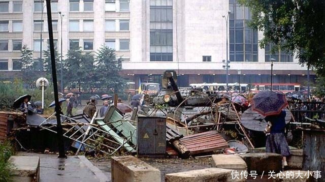 受够了|当真受够了贫穷苏联人民从未背弃信仰，他们只是被出卖了