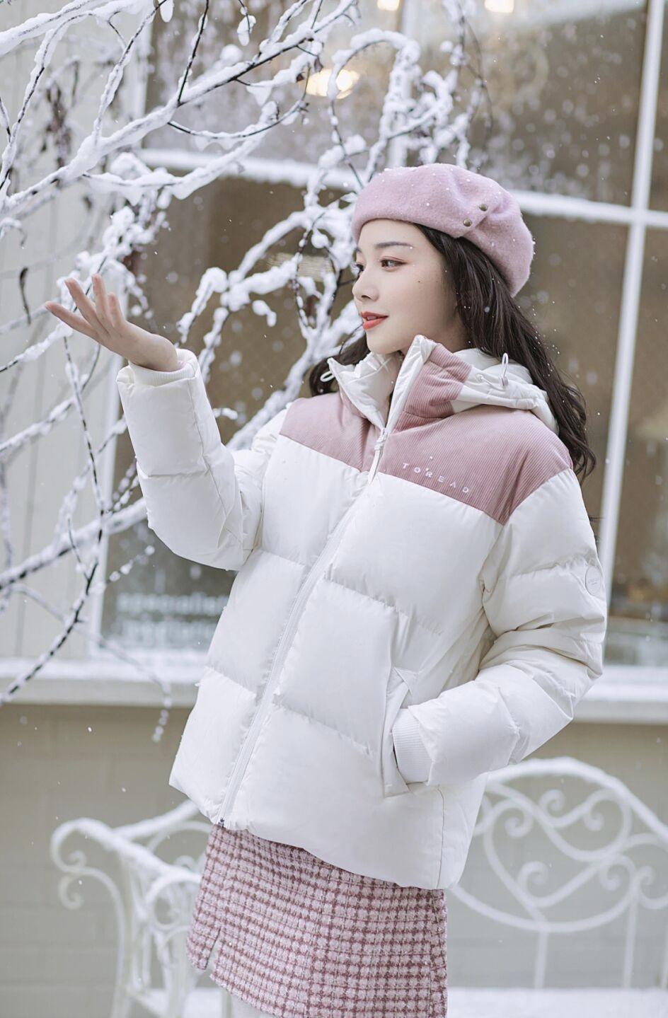 修身牛仔裤|羽绒服才是冬季穿搭的“神”,保暖又时尚,谁都离不开它