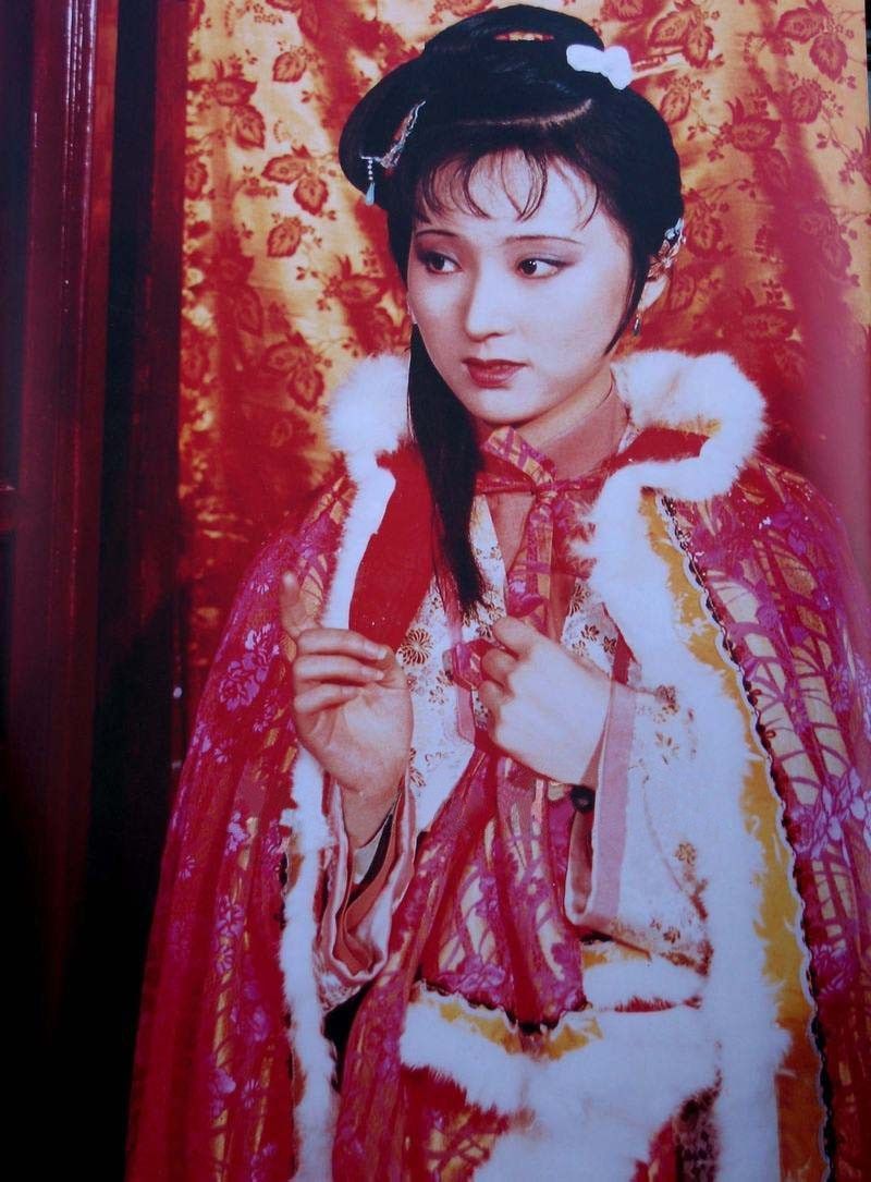 林黛玉|读懂《红楼梦》：林黛玉的一生是为了生存，还是用来谈情说爱？