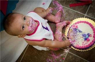 桃子|熊孩子把超市桃子全都戳上一个洞,网友真是妈妈的好“帮手”