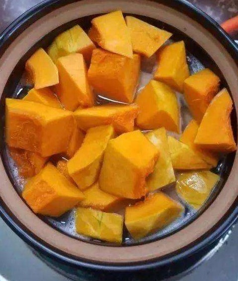 它是天然“叶酸”,女人别错过,隔天喝一碗,肌肤白净,皱纹消失