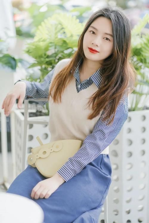 “ 衬衫 + 薄外套 ”撩炸了，今春这么穿，稳赢 ！