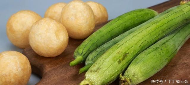 油面筋|这种新鲜多汁的甜瓜,简单的炒一下,甜软,好吃