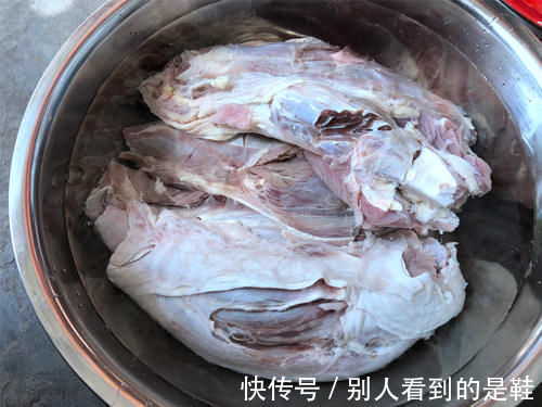 卤牛肉|卤牛肉时，记住“1腌2泡”的窍门，牛肉不柴不腥，好吃缩水少