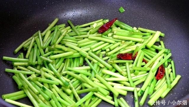 成人|9成人不吃这菜，4元1斤很便宜，痰多老咳嗽就吃这菜，1天见效