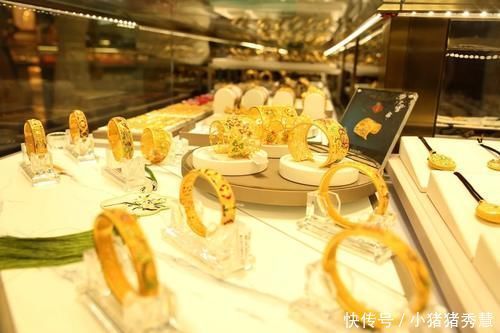 珠宝|女人都喜欢的珠宝首饰,黄金手镯,多少钱一个?