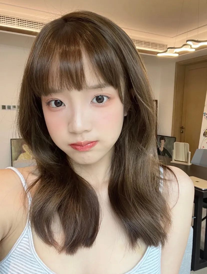 发型师|是时候染发了!今夏流行这6款发色,太显白了