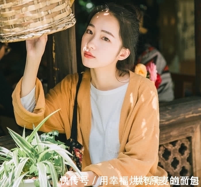 女生|长得不好看的女生,坚持做好几点,素颜也能美成“初恋脸”