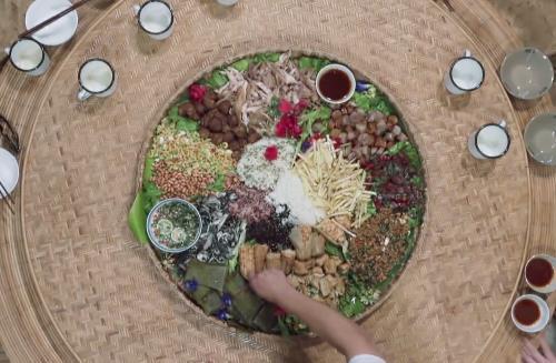 黄磊做的饭真好吃吗谭松韵吃的方式说明一切,有没有剧本很明显