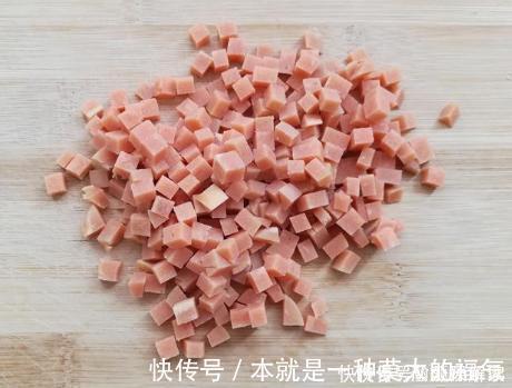 沙拉酱|剩米饭升级做法,不炒不煮也不煎,两手一捏,我连吃了3天也不腻
