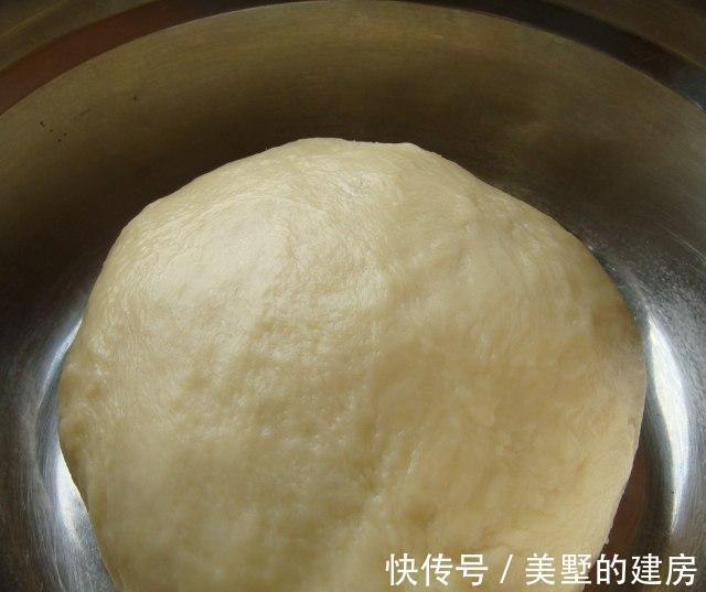 接头处|牛奶排包的详细做法，香软好吃，营养丰富，味道棒极了