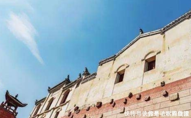 中国神秘建筑霸占长江百年无人敢拆，被称为“万里长江第一阁”