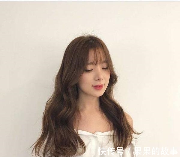 太阳红|春节发型如何搭配色彩来刷新自己？20款热门发色让你轻松做出决定