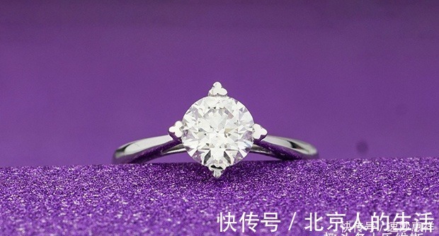 戒指|求婚钻戒如何挑选?了解这些让你瞬间俘获女生心