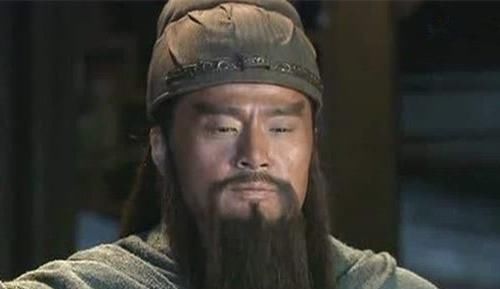 关羽|关羽军旅生涯的巨大污点：对阵五子良将中的一员，三战三败