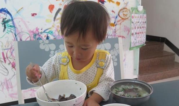 儿科医生呼吁常见的3种早餐,脾虚又积食,尤其第一种,别坑娃