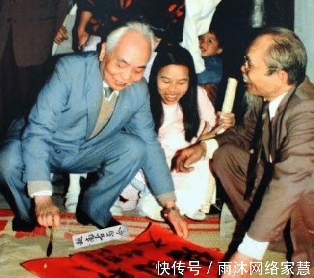 越南语@越南权贵不屑越南语,坚持说汉语,胡志明颁布一政策彻底废了汉语