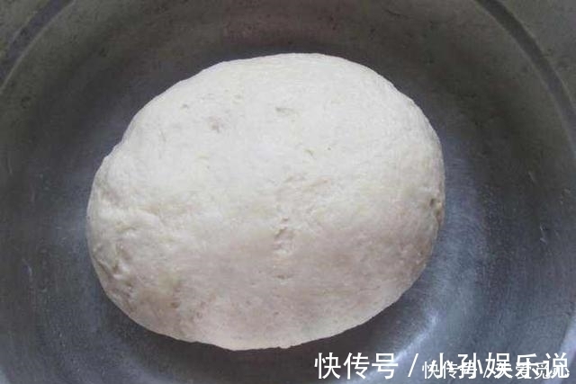 美食|蒸馒头时，用“它”代替酵母粉，馒头不仅白还松软，吃起来特香甜