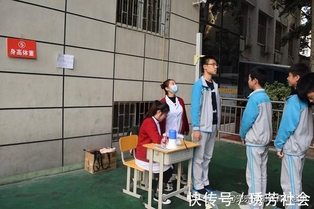 拉伸类|这3个现象并不意味孩子会长高,可能还会停止长个,家长别大意