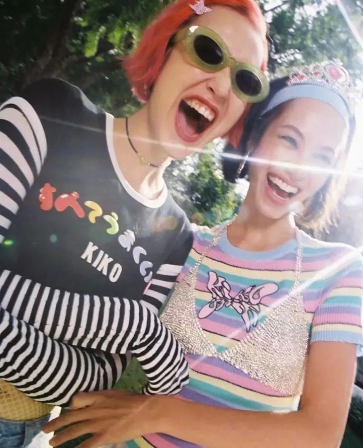 bm|成千上万的女生在三里屯做BM女孩