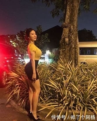 蒋聘婷|被刘强东事件捧红的蒋聘婷和奶茶妹比如何？差距一目了然