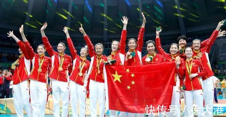国家集训队|恭喜朱婷张常宁,双双担任冬奥会火炬手!展现强大影响力!