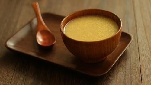 小米粥|熬小米粥时,掌握这4个诀窍,轻松熬出小米油,香糯浓稠超好喝